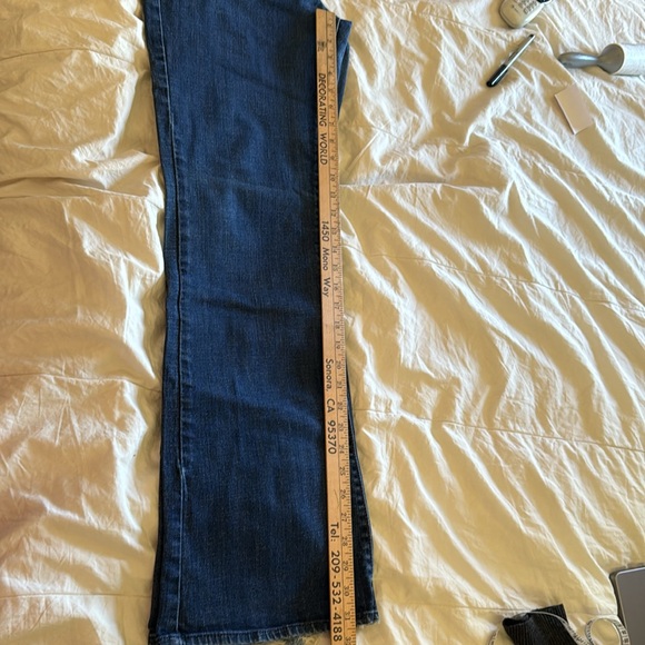 Levi’s Women’s Size 16/33 - Picture 9 of 10
